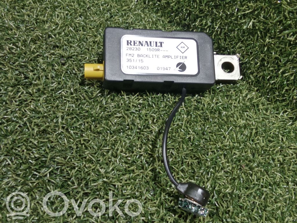 Renault Espace V (RFC) Pystyantennivahvistin 