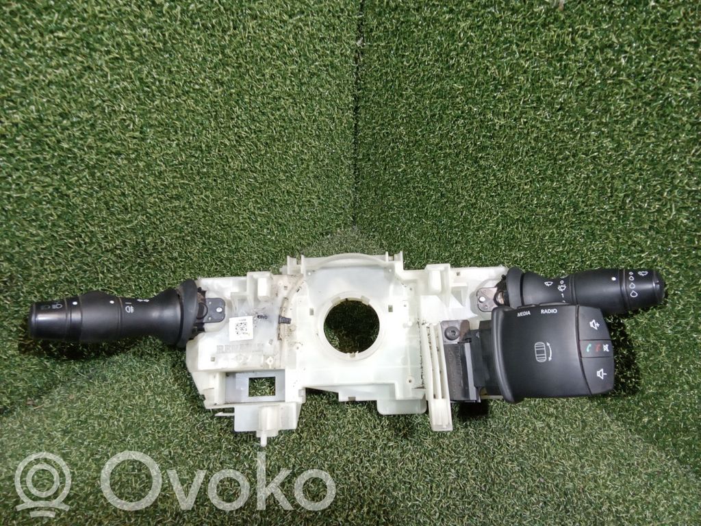 Renault Master III Wiper turn signal indicator stalk/switch 