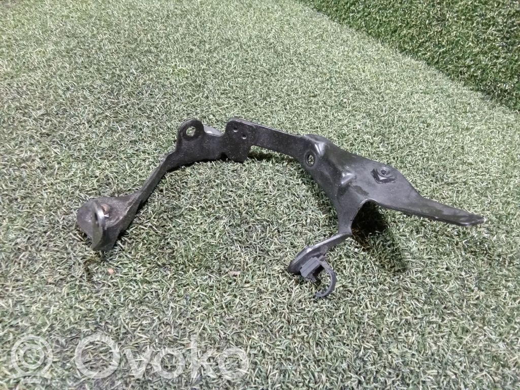 Renault Master III Ohjaustehostimen pumpun kannake 