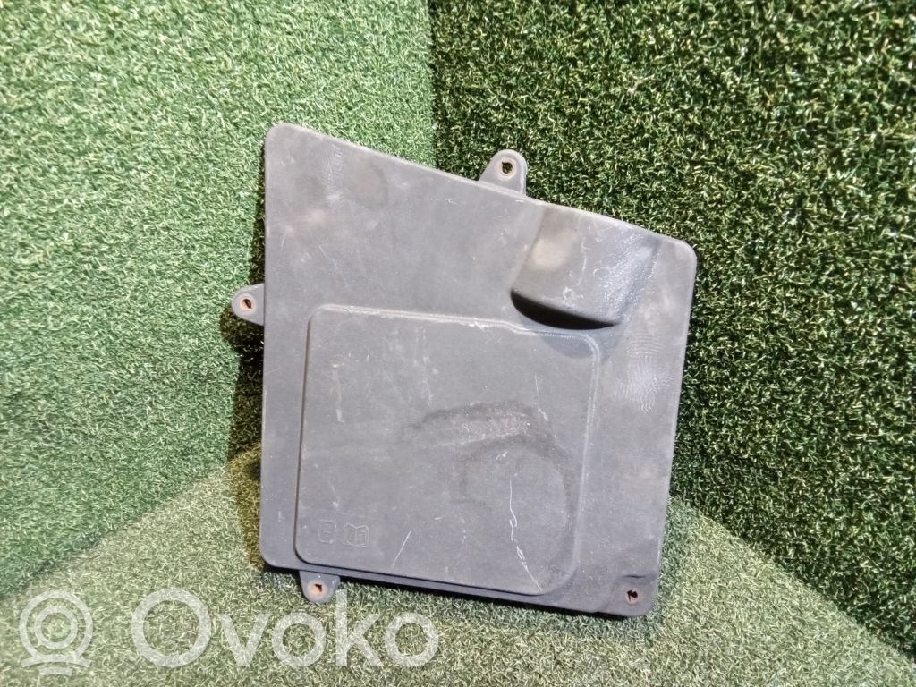 Nissan NV400 Tapa de caja de fusibles 