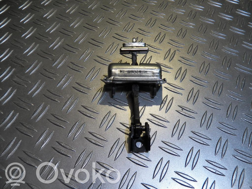 Ford Tourneo Custom Etuoven pidätin 