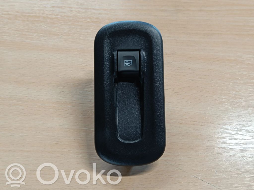 Renault Master III Electric window control switch 
