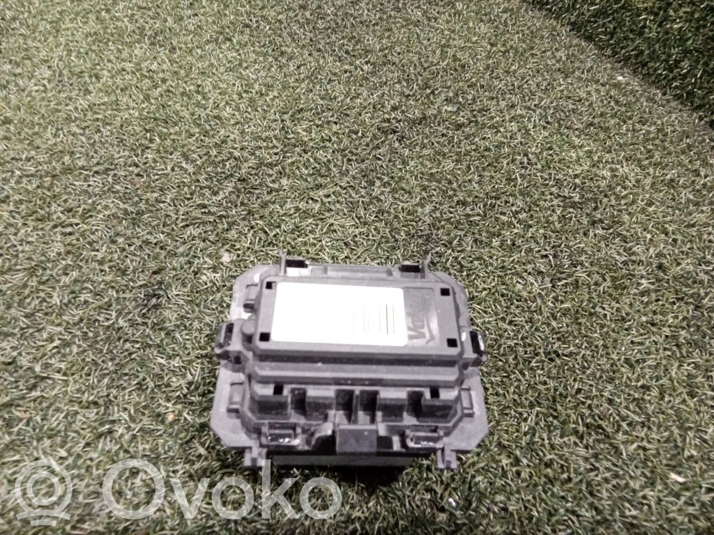 Rezystor / Opornik dmuchawy nawiewu   T1031332X,232X153004NQ
