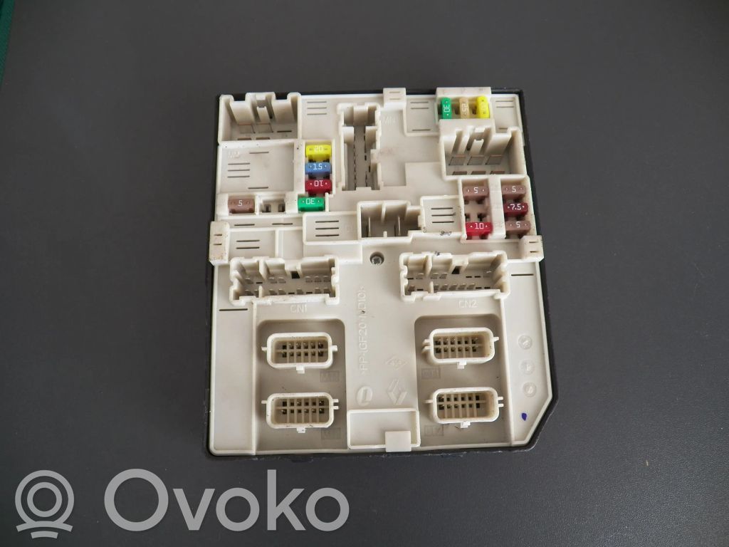 Opel Movano B Módulo de fusible 