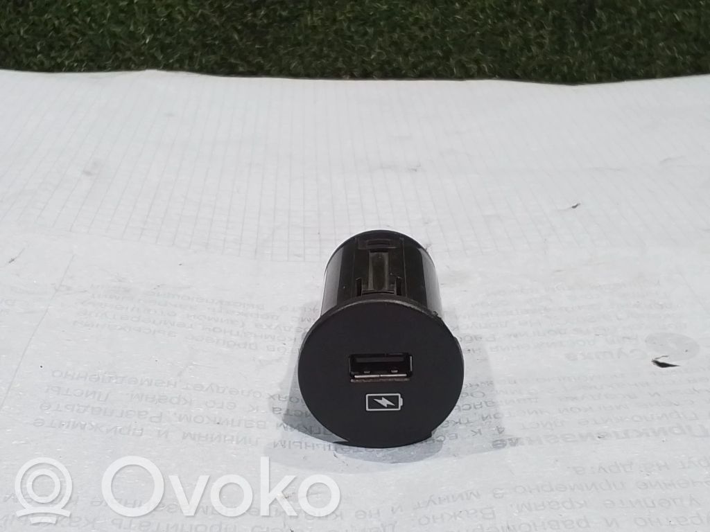 Iveco Daily 6th gen USB jungtis 