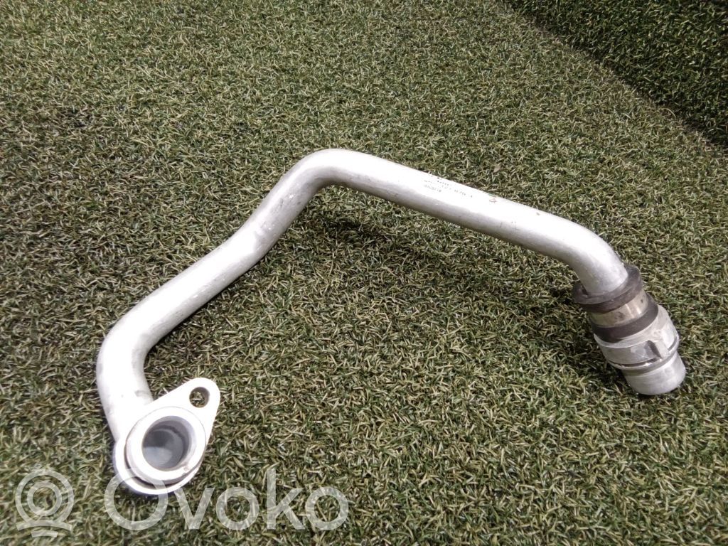 Porsche Cayenne (9Y0 9Y3) Engine coolant pipe/hose 
