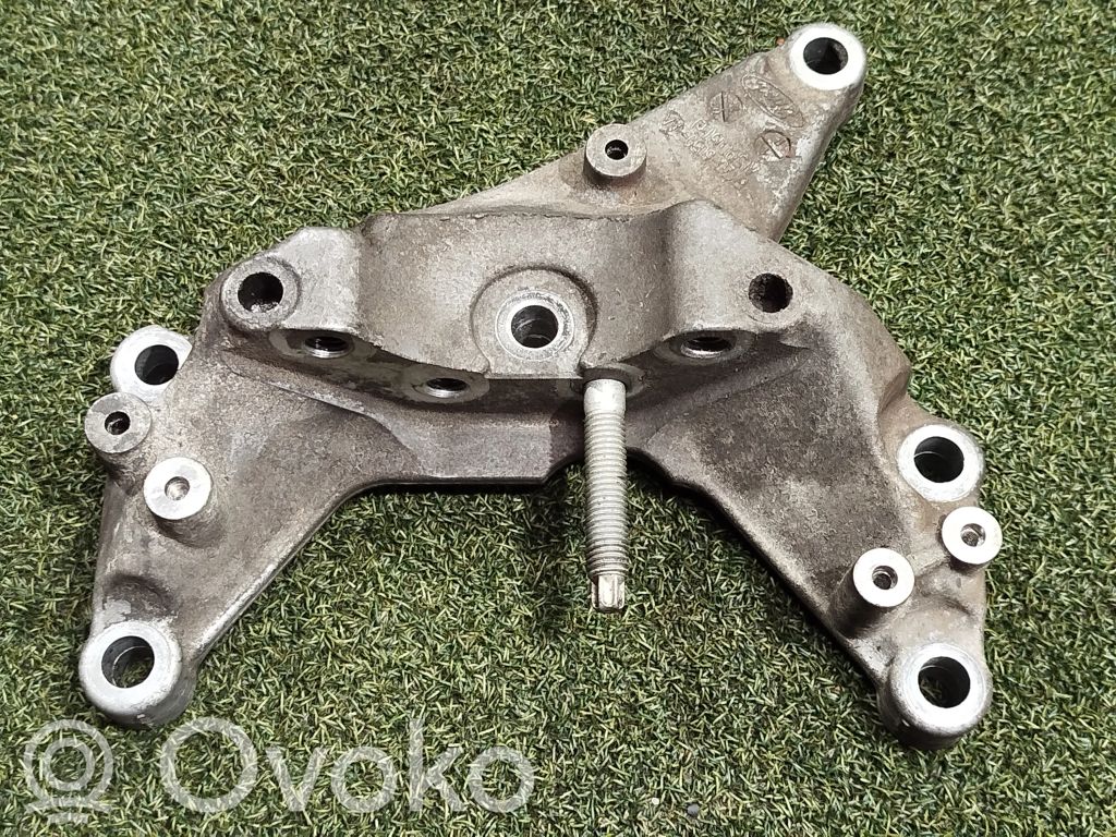 Ford Transit VII Engine mounting bracket 