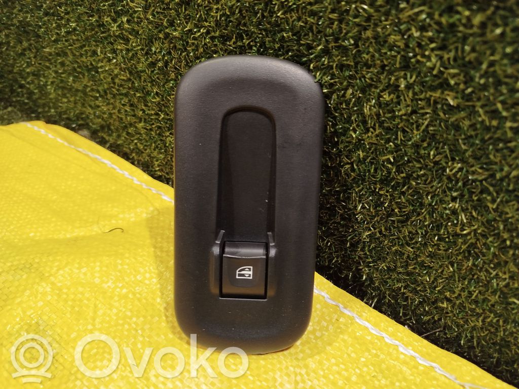 Renault Master III Electric window control switch 
