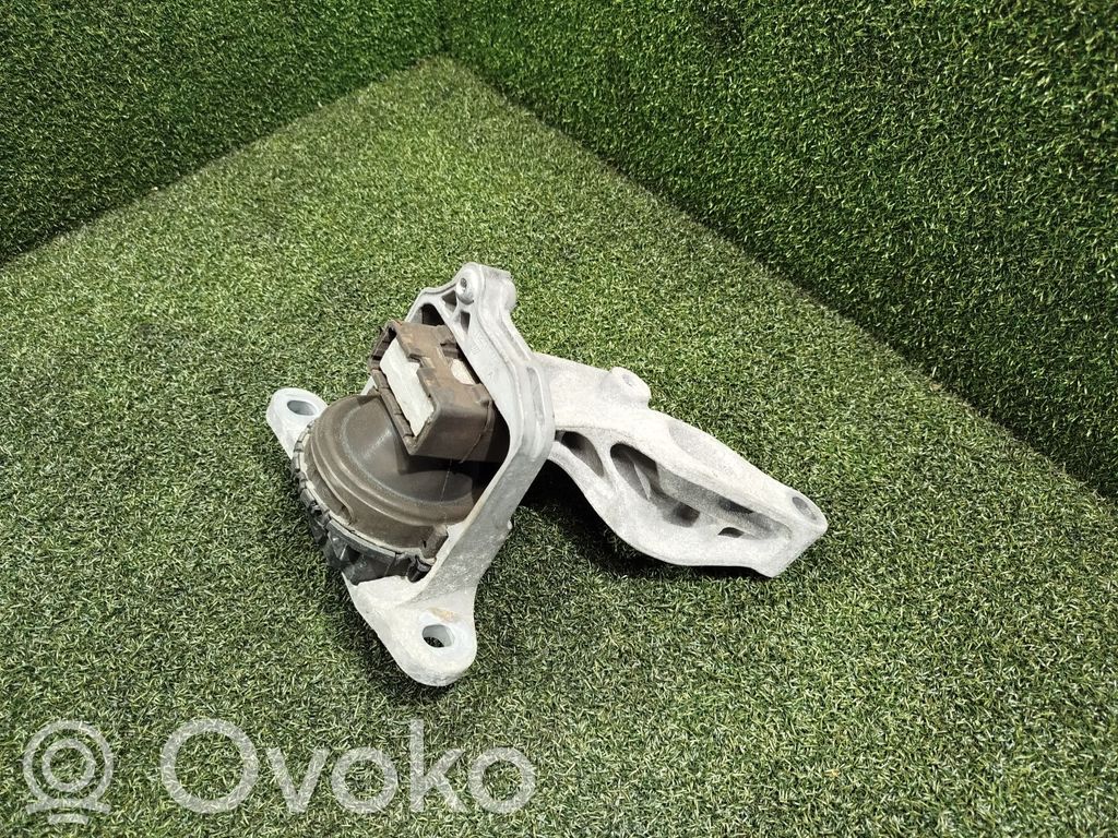 Renault Trafic III (X82) Engine mount bracket 