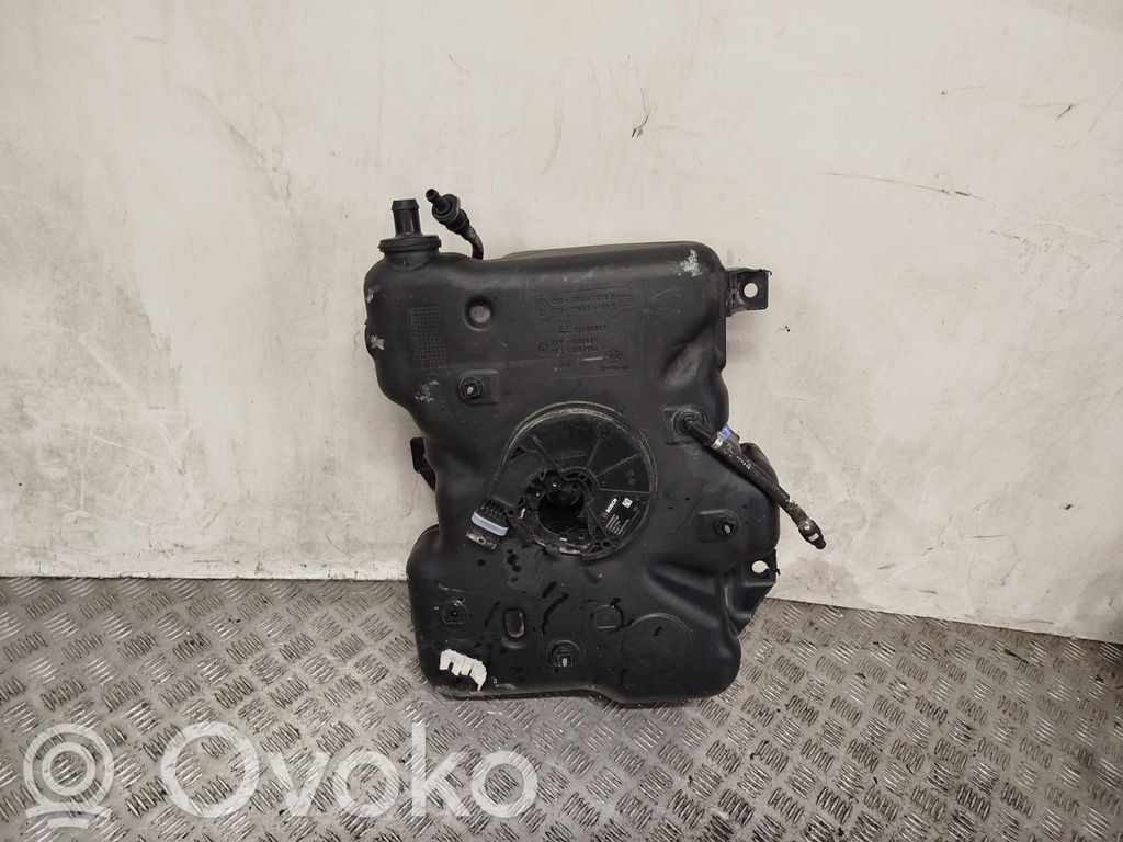 Opel Vivaro AdBlue-nestesäiliö 