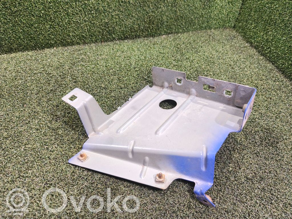 Renault Master III Uchwyt / Mocowanie błotnika przedniego 