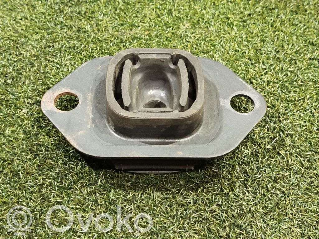 Renault Trafic III (X82) Engine mount bracket 