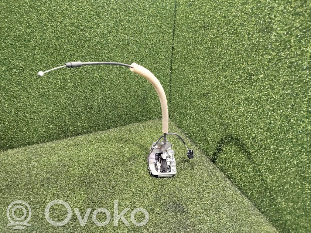 Renault Master III Rear door lock 