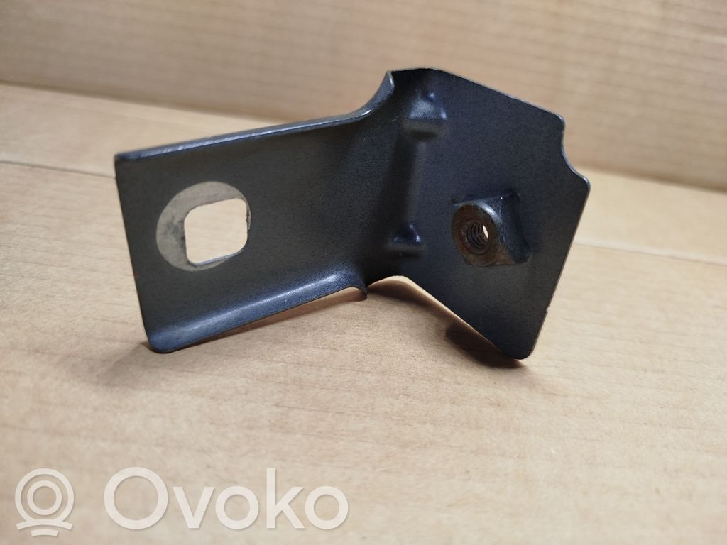 Renault Trafic III (X82) Fender mounting bracket 