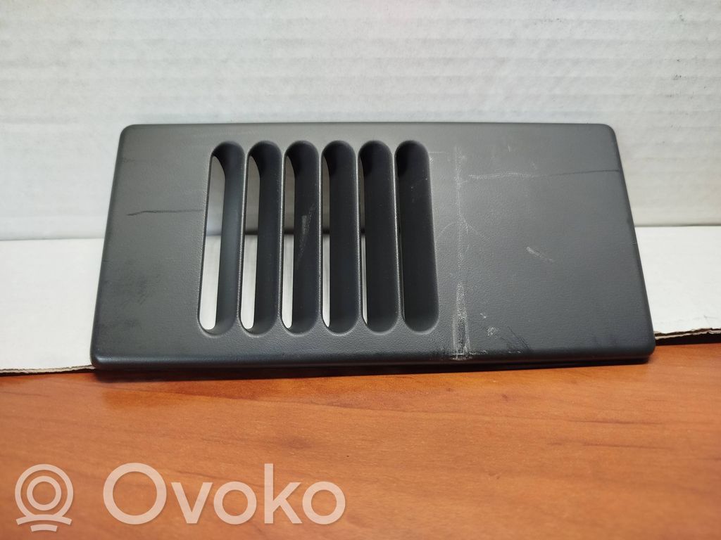 Renault Trafic III (X82) Kratka nawiewu tylna tunelu środkowego 