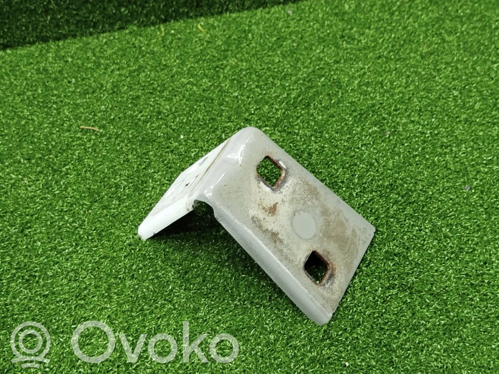 Ford Transit Custom Fender mounting bracket 