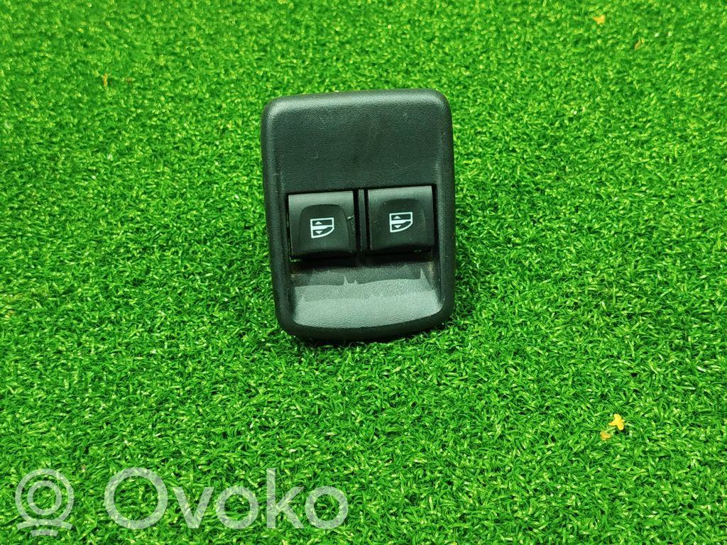 Renault Trafic III (X82) Electric window control switch 