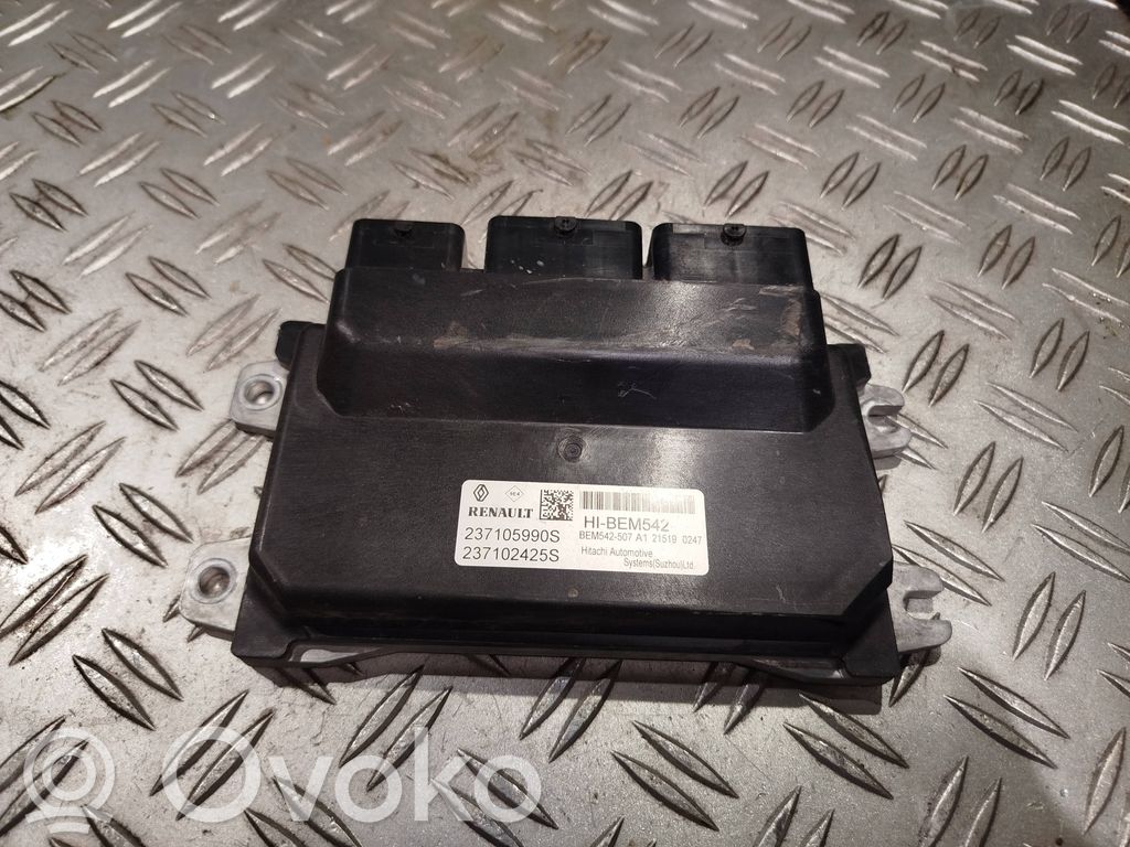 Renault Arkana Engine control unit/module 