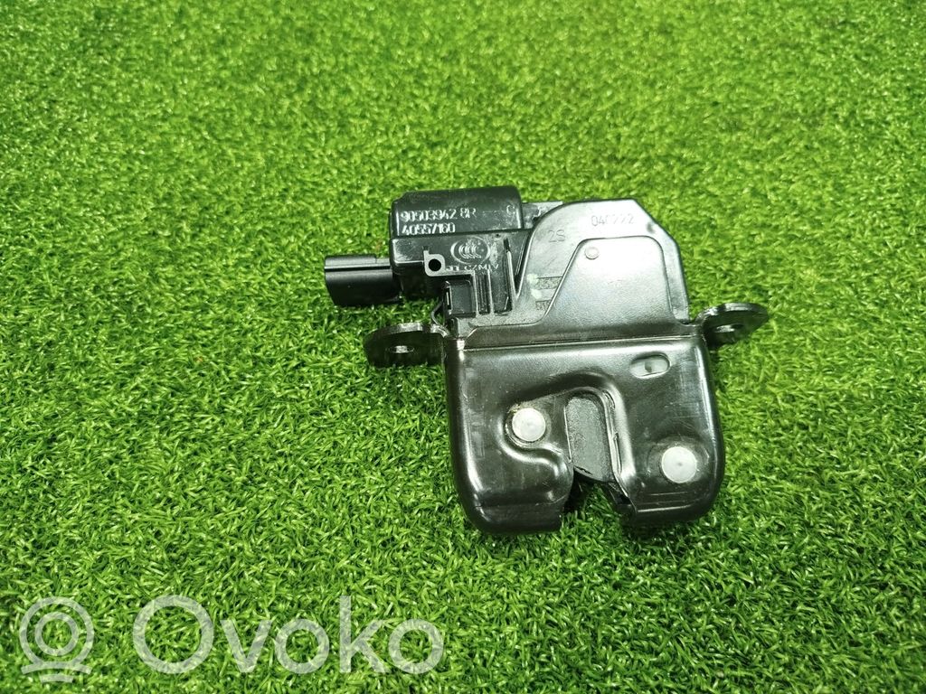 Renault Arkana Tailgate lock latch 