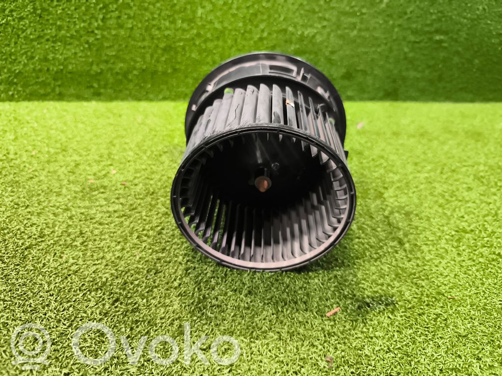 Renault Arkana Mazā radiatora ventilators 