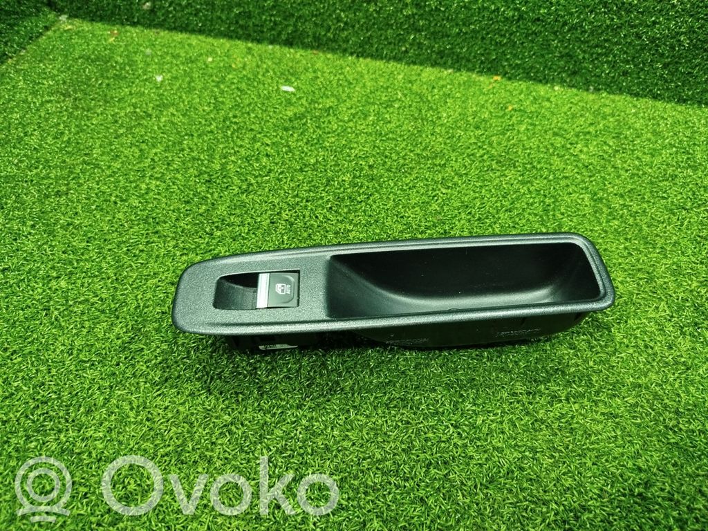 Renault Arkana Electric window control switch 
