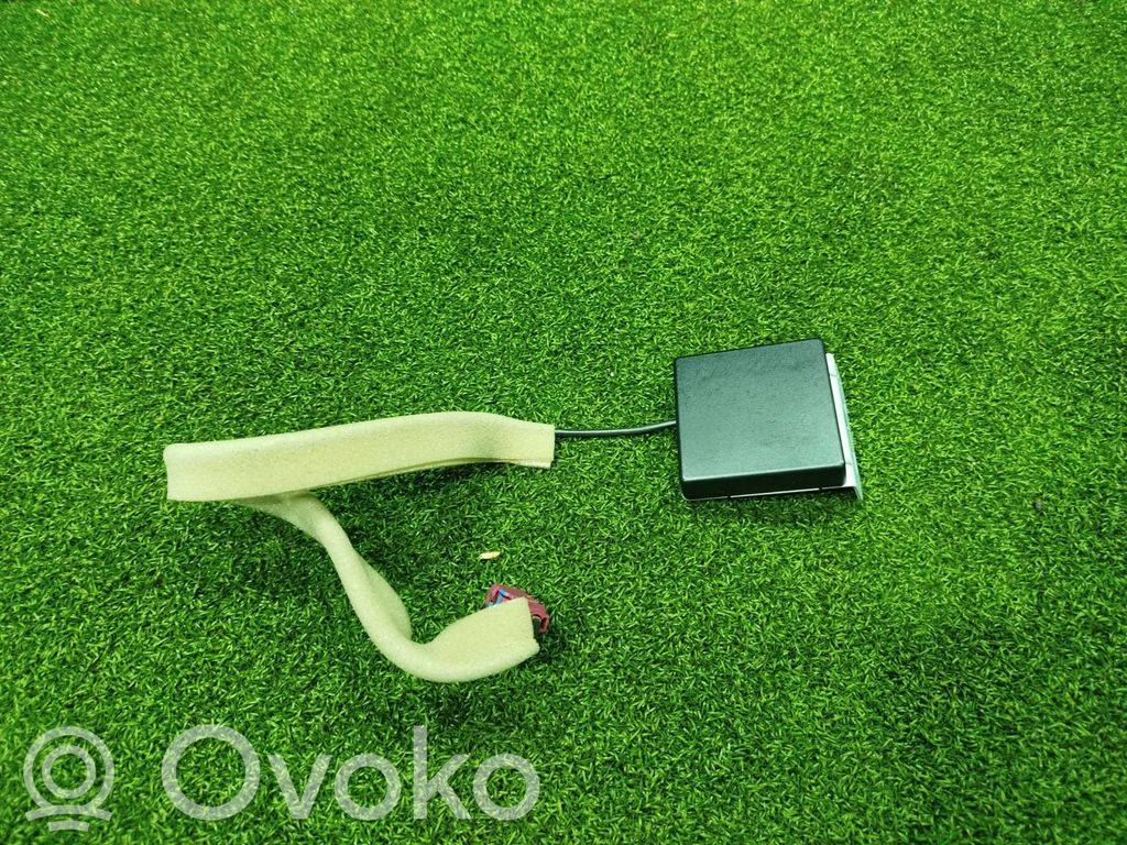 Renault Arkana Antena (GPS antena) 