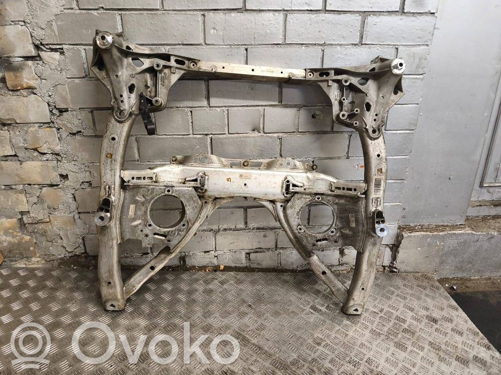 BMW 5 G30 G31 G38 Rama pomocnicza przednia 