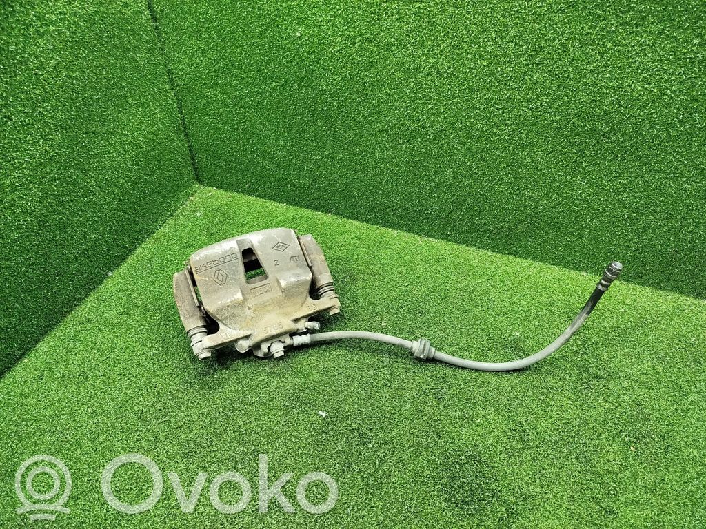Renault Arkana Передний суппорт 
