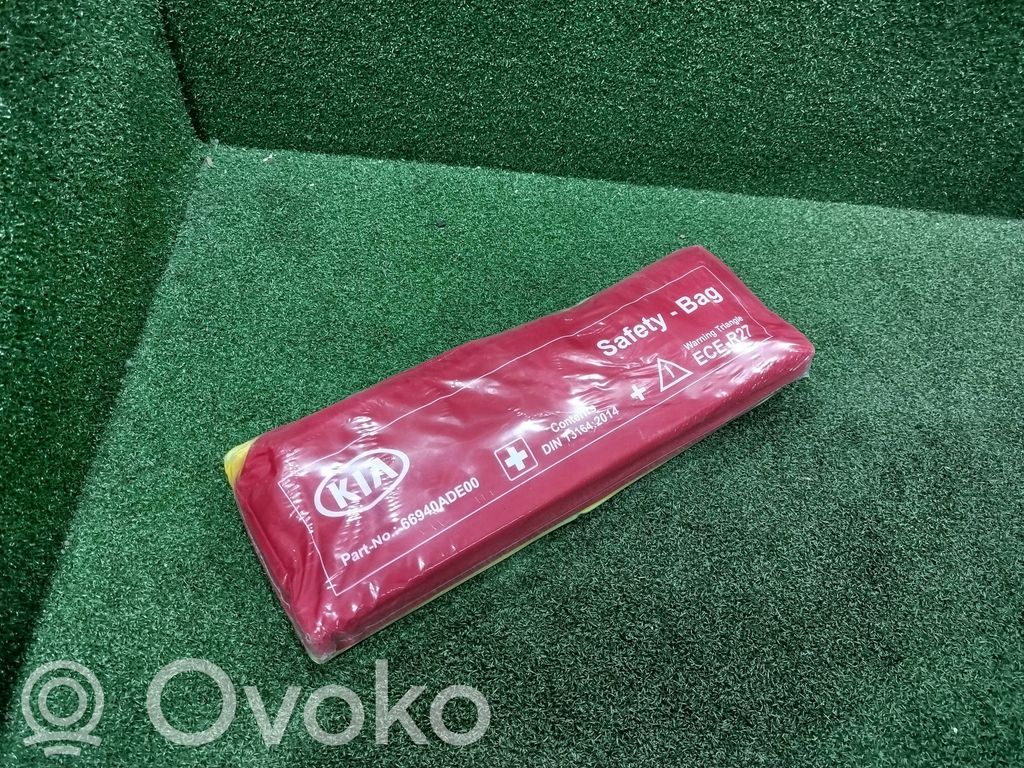 KIA Ceed Botiquín de primeros auxilios 