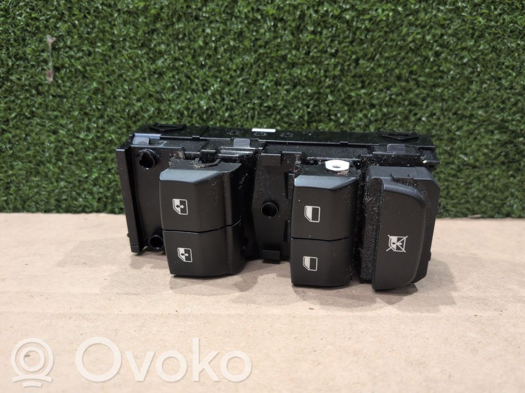 KIA Ceed Electric window control switch 