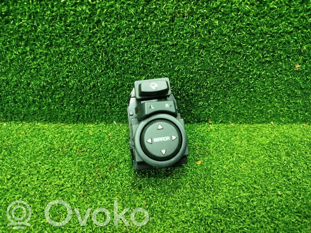 KIA Stonic Wing mirror switch 