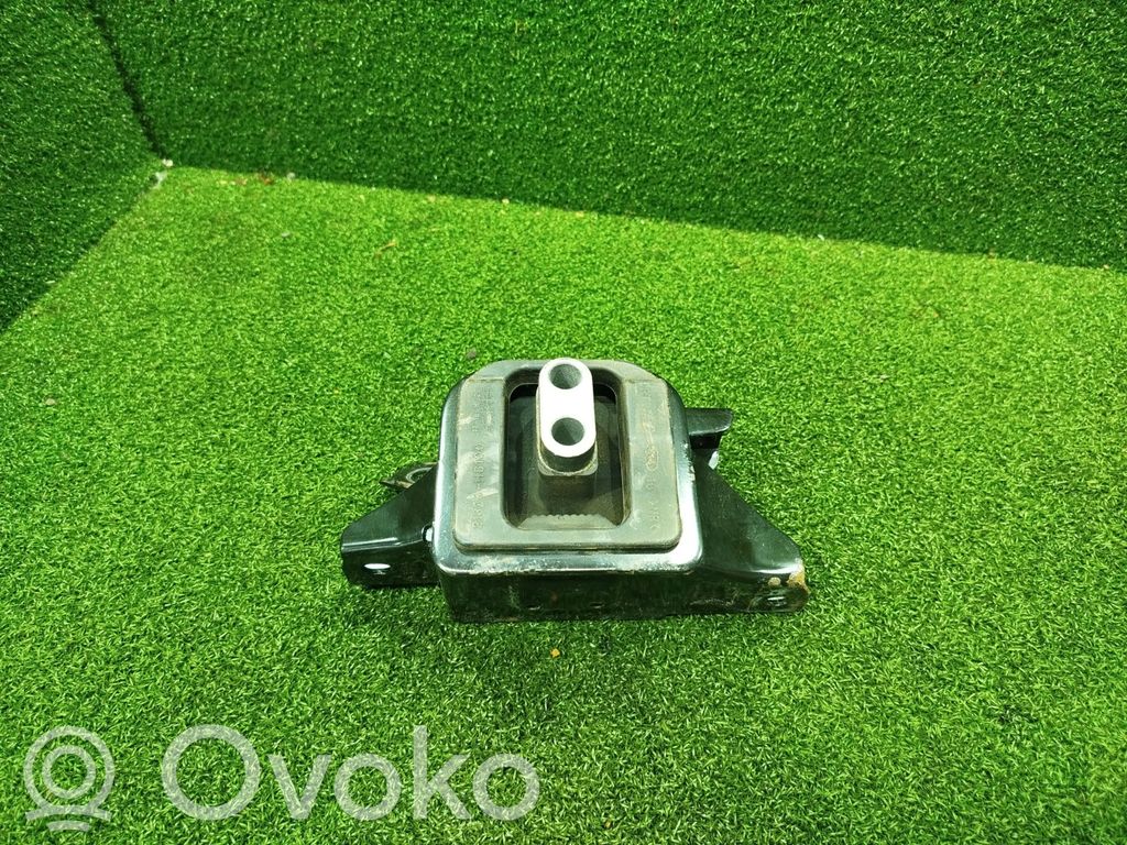 Engine mount bracket   21824H8100