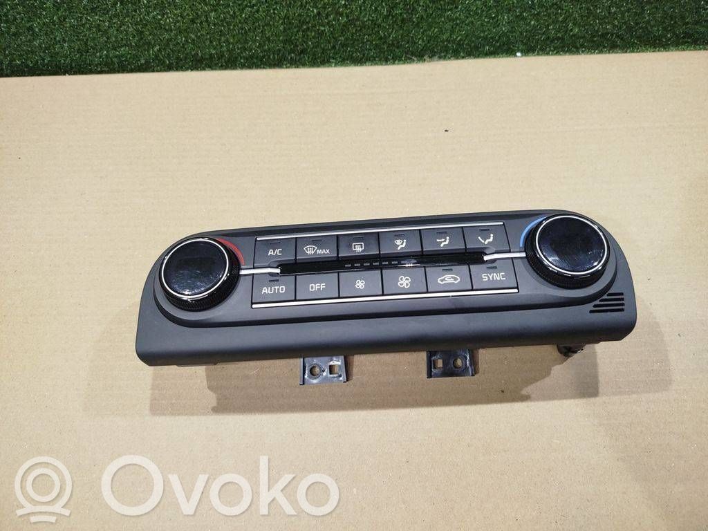 KIA Pro Cee'd III Climate control unit 
