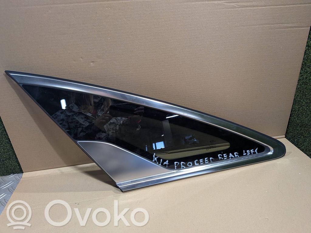 KIA Pro Cee'd III Vidrio lateral trasero 