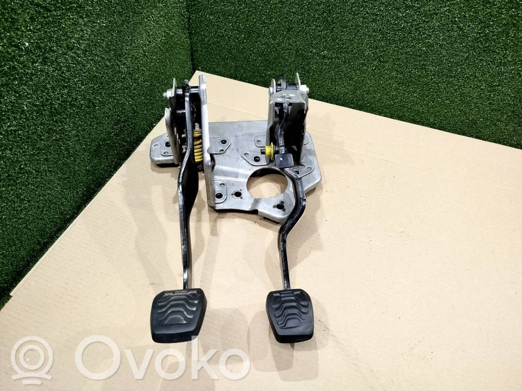 Ford Transit VII Pedal assembly 