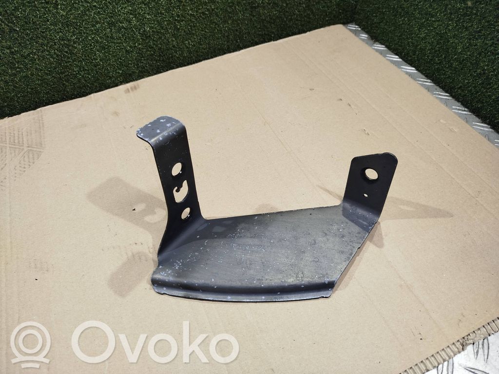 Front bumper mounting bracket   8200808374