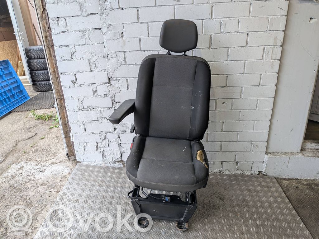 Fotel przedni kierowcy   826689304