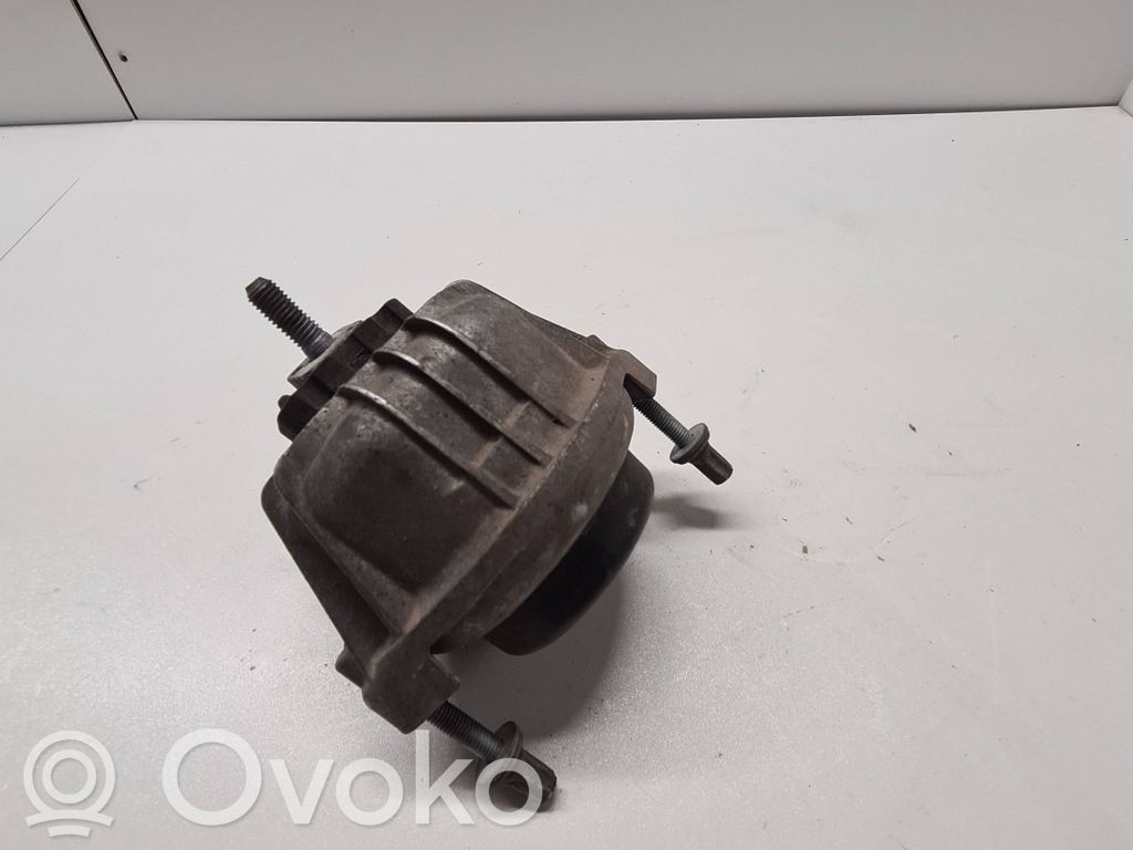 Engine mount bracket   13981112