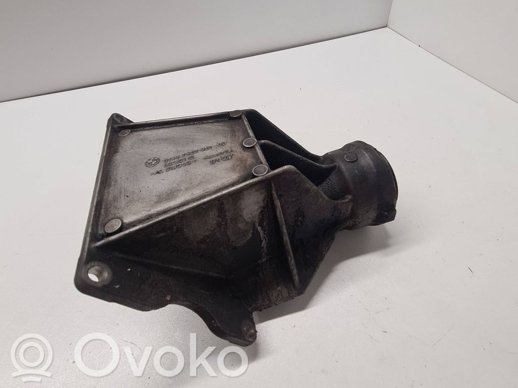Engine mounting bracket   59280110,S19CU3,7527916
