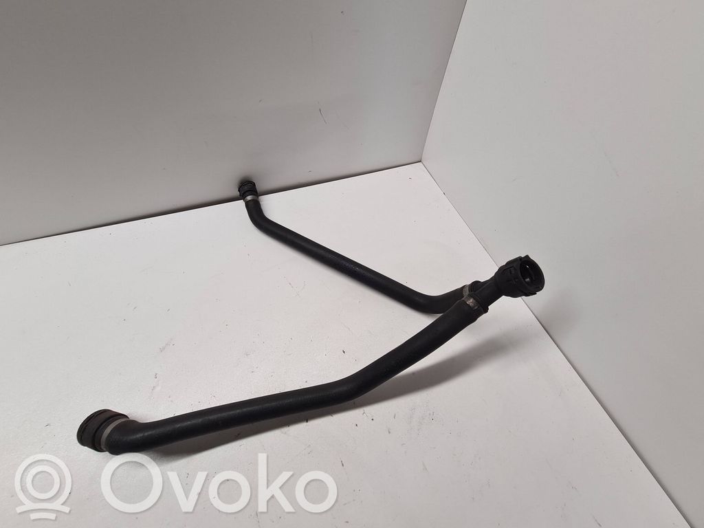 Engine coolant pipe/hose   3421989