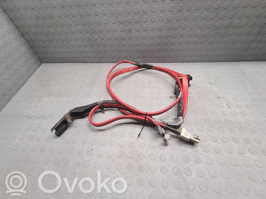 BMW 5 E60 E61 Positive cable (battery) 