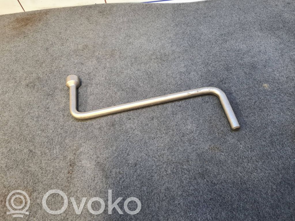 Wheel nut wrench   1095831