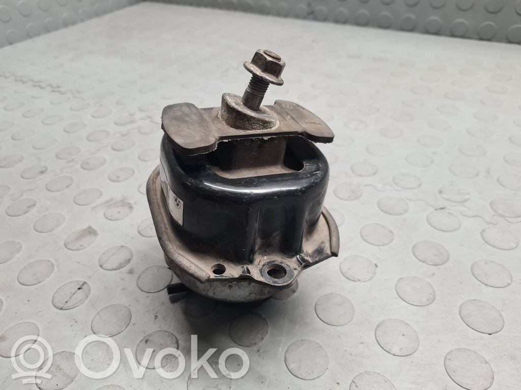 BMW X5 E70 Engine mount bracket 