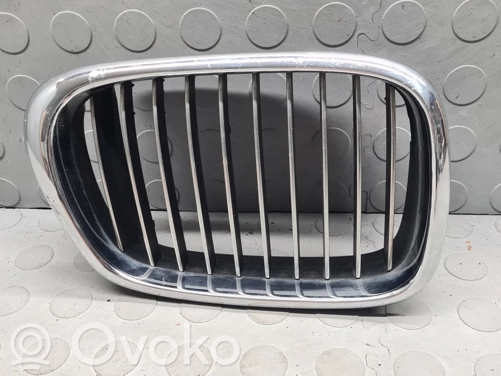 Front bumper upper radiator grill   8159316