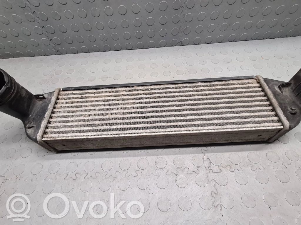 BMW X3 E83 Радиатор интеркулера 