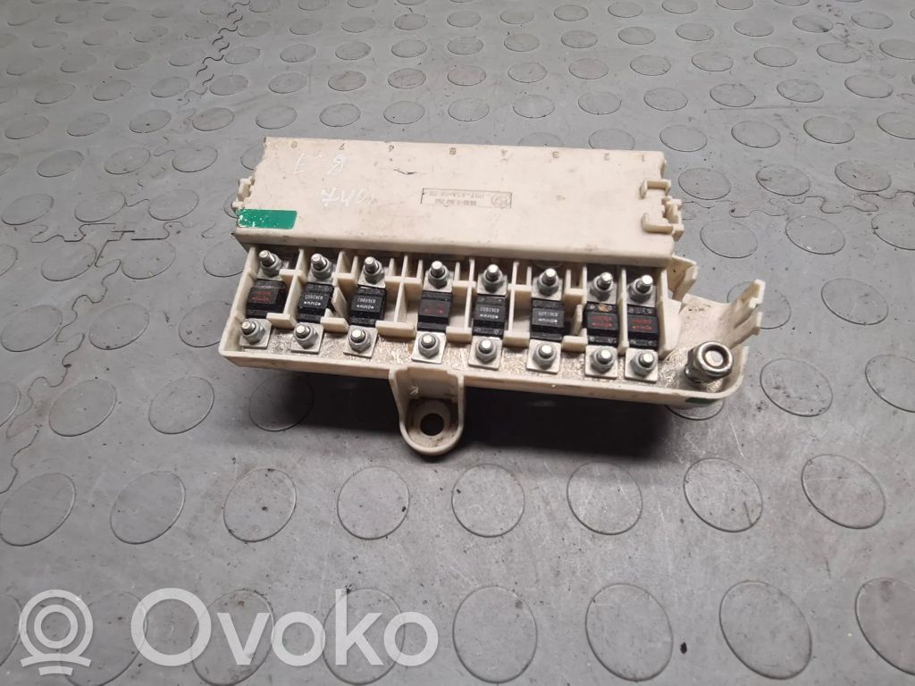 BMW 7 E38 Saugiklių dėžė (komplektas) 