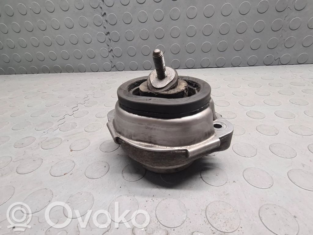 Engine mount bracket   6758428,04062004,22116758428,22116770793,6750727