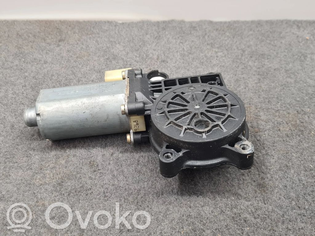 Priekšpusē loga pacēlāja motoriņš   8362064,67628362064,8381022