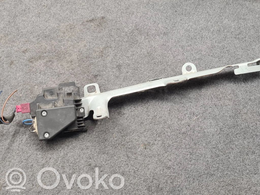 BMW 5 E60 E61 Parcel shelf load cover mount bracket 
