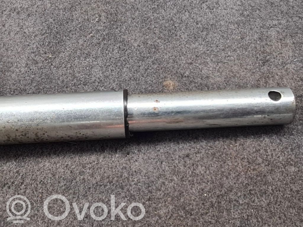 Moteur de réglage de siège   8320447